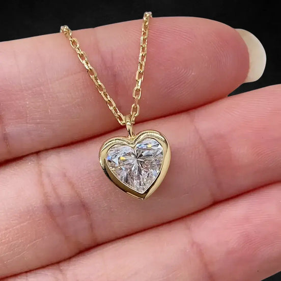 Affordable Luxury Jewelry 1.5 Carat Heart Shape Lab Diamond Solitaire Women Necklace 18K Gold Bezel Set