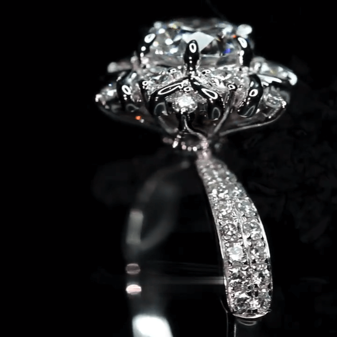 Affordable Luxury Jewelry 1 Carat Round Cut Lab Grown Diamond Snowflake Halo Engagement Ring
