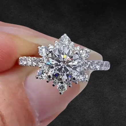 Affordable Luxury Jewelry 1 Carat Lab-Grown Diamond Snowflake Ring