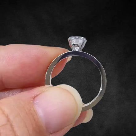 Affordable Luxury Jewelry 1 Carat Round Cut Two Tone Lab Diamond Ring