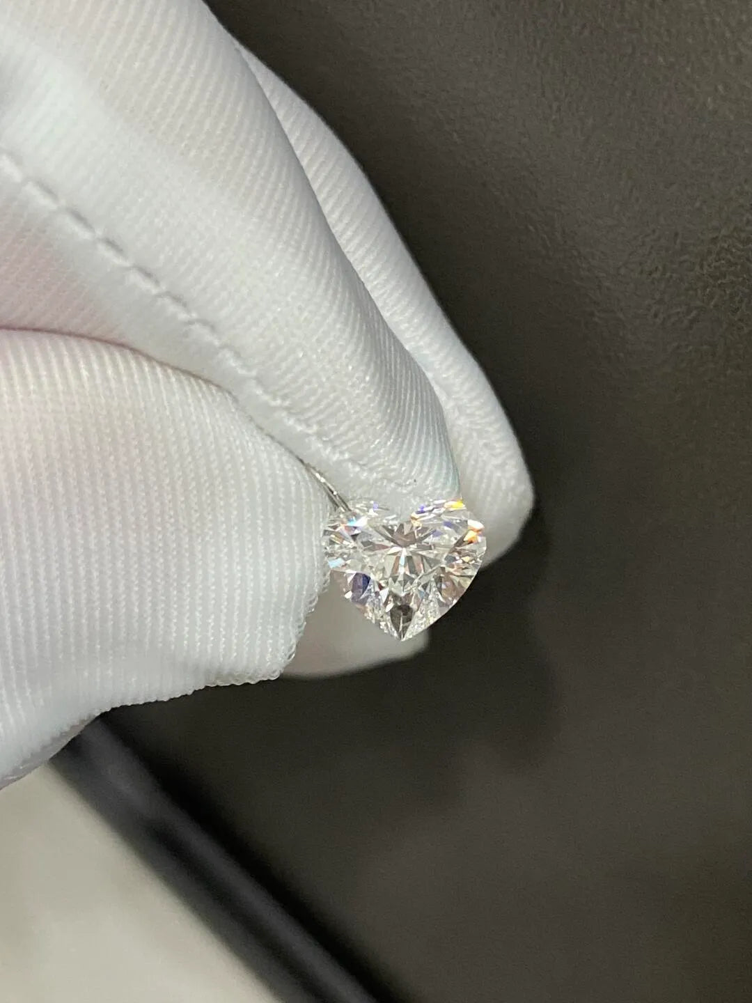 Affordable Luxury Jewelry  1 Carat Heart Shape Drilled Lab Grown Diamond Pendant
