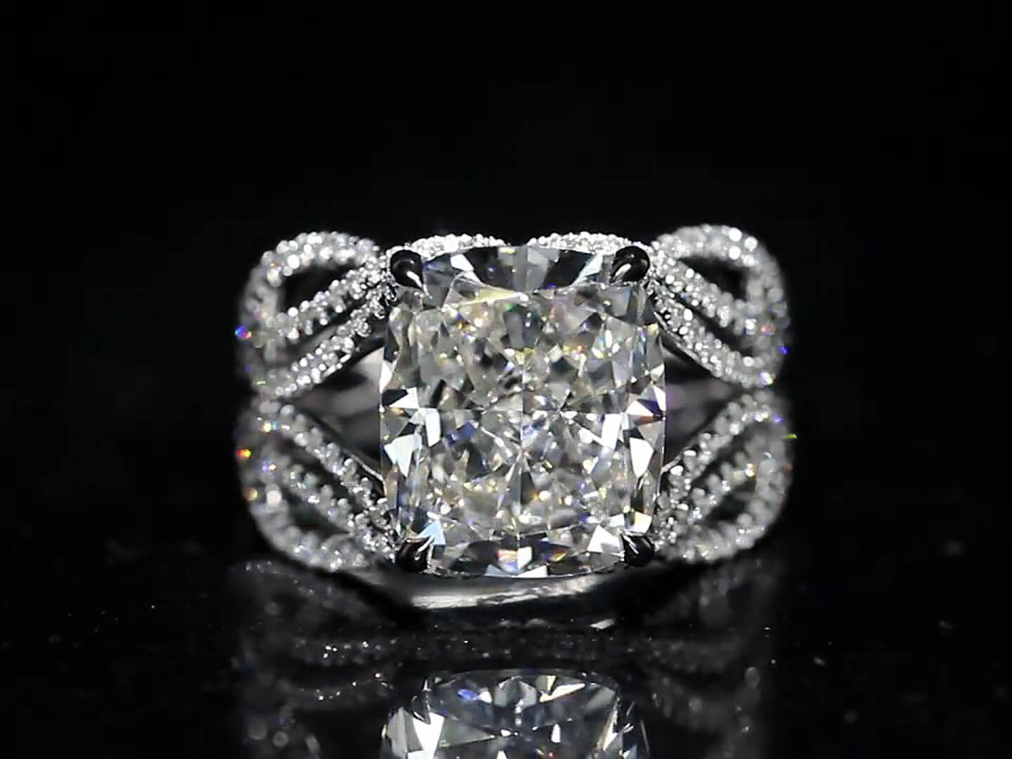 Affordable Luxury Jewelry 7-Carat Cushion Cut Lab-Grown Diamond Ring Nature Inspired