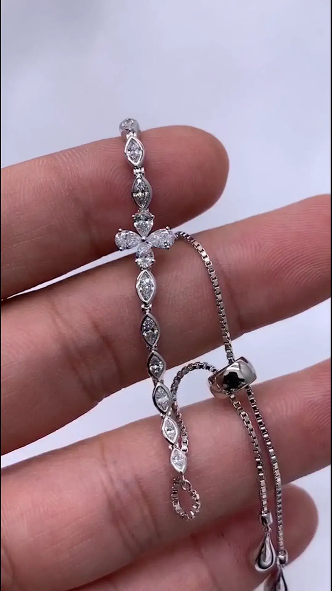 Affordable Luxury Jewelry 1 ctw Adjustable Bracelet with Lab-Grown Diamonds 18K Gold