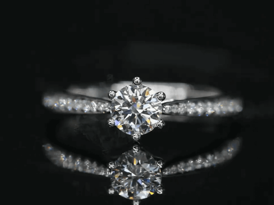Affordable Luxury Jewelry Timeless 0.7ct Lab-Grown Diamond Ring in 18K Gold