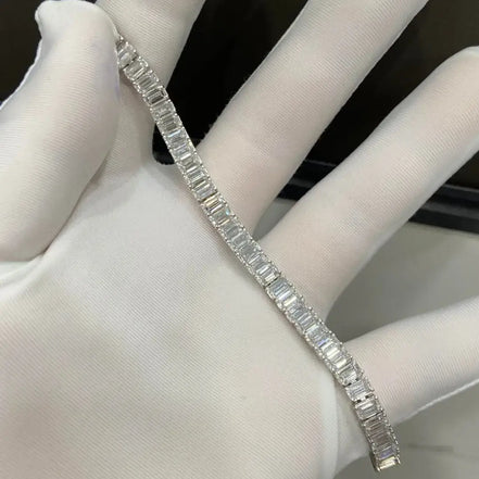 Affordable Luxury Jewelry Each 0.3-carat Emerald-Cut Lab-Grown Diamond Tennis Bracelet in Platinum 950