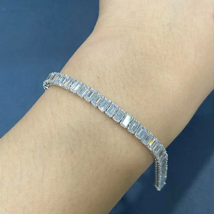 Affordable Luxury Jewelry Each 0.3-carat Emerald-Cut Lab-Grown Diamond Tennis Bracelet in Platinum 950