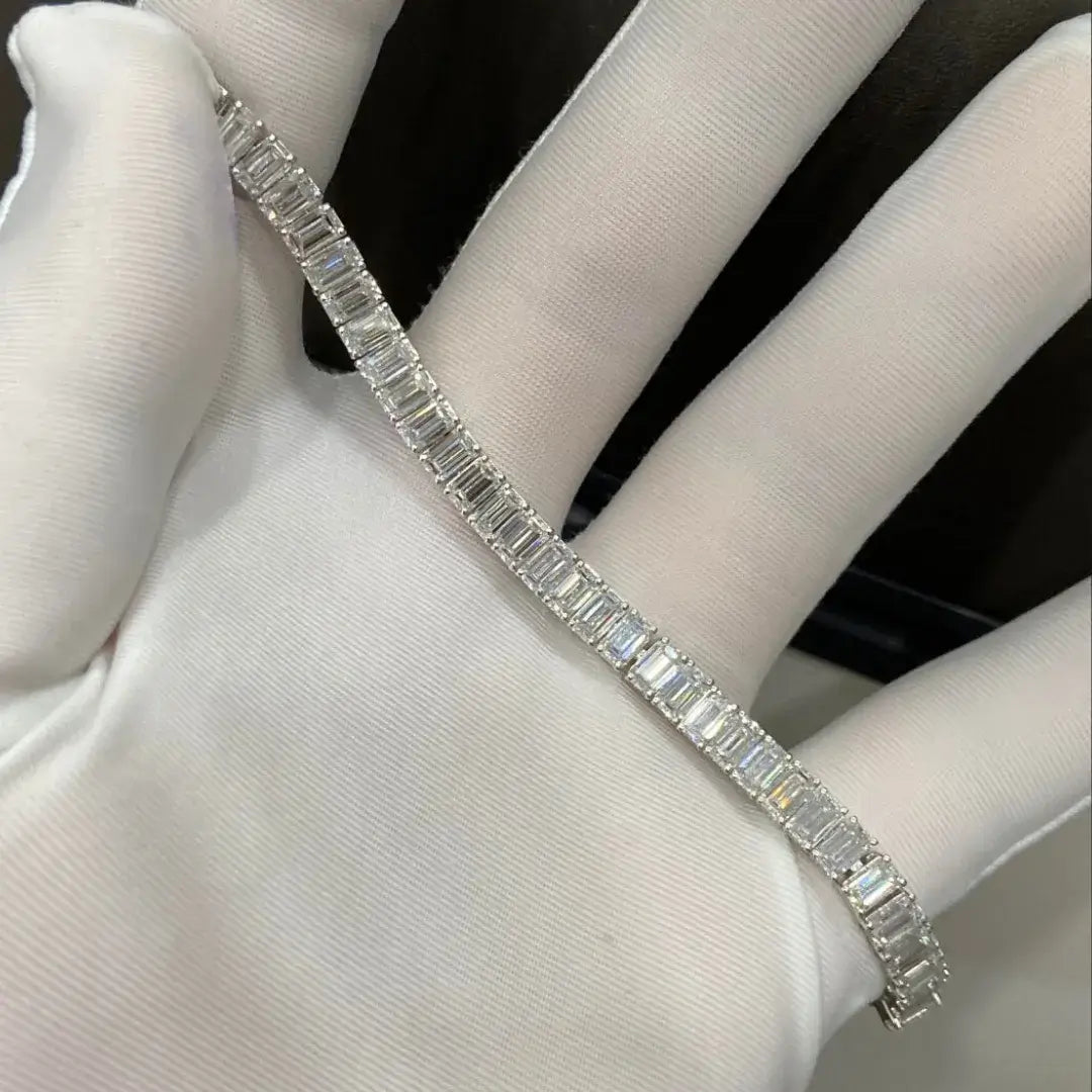 Affordable Luxury Jewelry Each 0.3-carat Emerald-Cut Lab-Grown Diamond Tennis Bracelet in Platinum 950