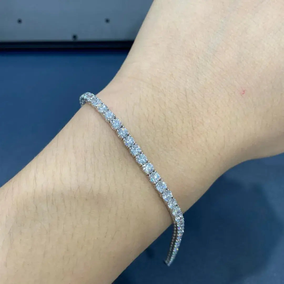 Affordable Luxury Jewelry Each 0.20-carat Round Lab-Grown Diamond Tennis Bracelet