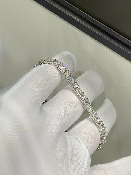 Affordable Luxury Jewelry Each 0.4-carat 0.18-carat Emerald-cut and Round Lab Grown Diamond Tennis Bracelet