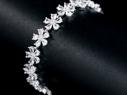 Affordable Luxury Jewelry Floral Lab Diamond Bracelet 18K Gold