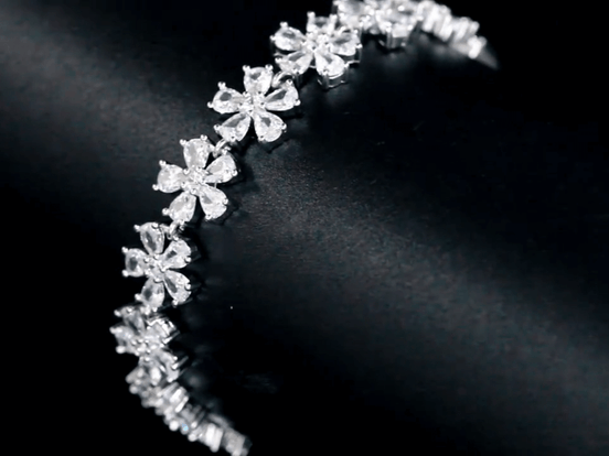 Affordable Luxury Jewelry Floral Lab Diamond Bracelet 18K Gold