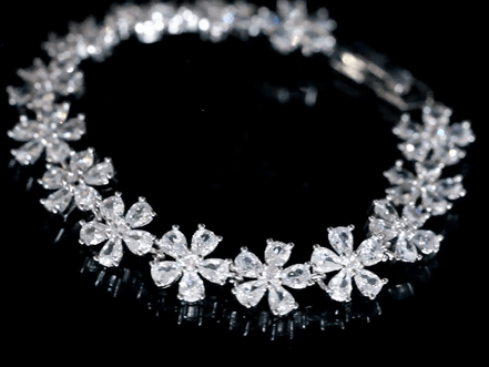Affordable Luxury Jewelry Floral Lab Diamond Bracelet 18K Gold