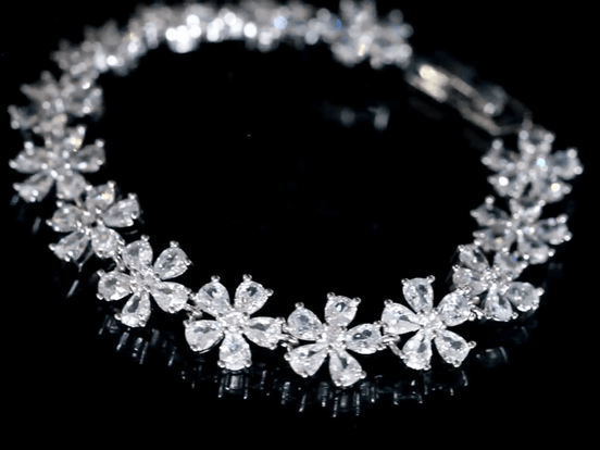 Affordable Luxury Jewelry Floral Lab Diamond Bracelet 18K Gold