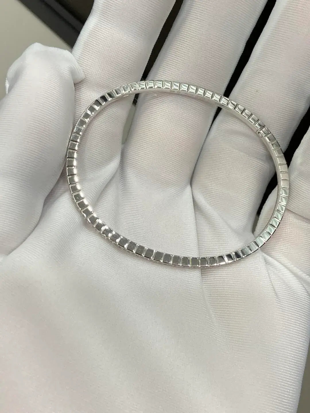 Affordable Luxury Jewelry Full Round Lab Grown Diamond Bangle