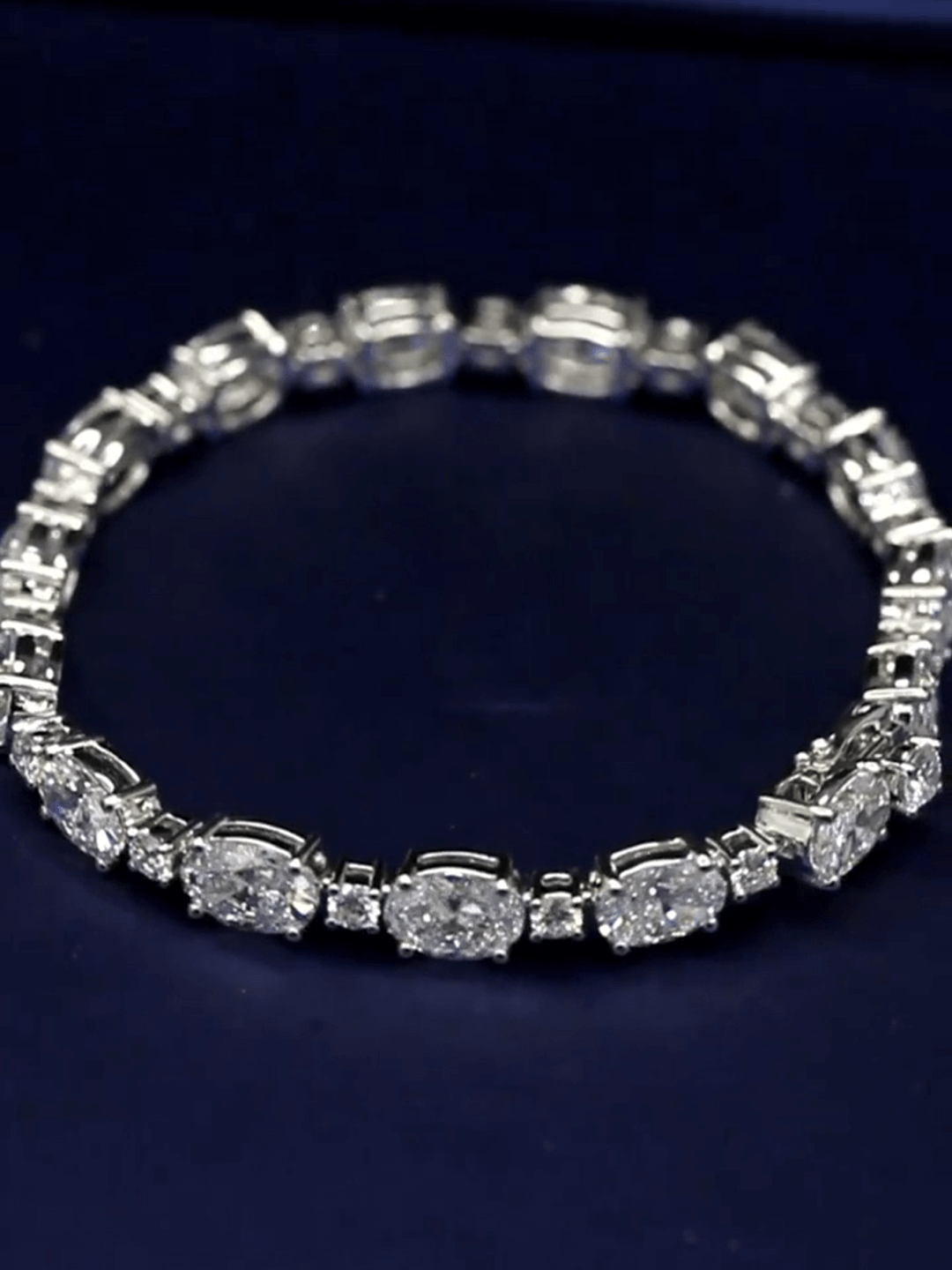 Affordable Luxury Jewelry Each 0.5-carat 0.3-carat Oval and Round Lab Grown Diamond Tennis Bracelet
