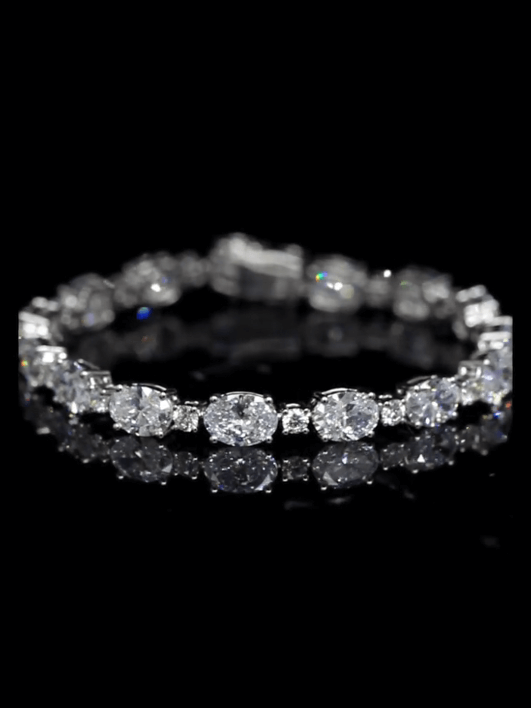 Affordable Luxury Jewelry Each 0.5-carat 0.3-carat Oval and Round Lab Grown Diamond Tennis Bracelet