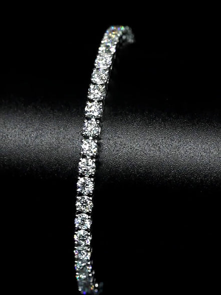 Affordable Luxury Jewelry Each 0.15-carat Round Lab-Grown Diamond Tennis Bracelet 18K Gold