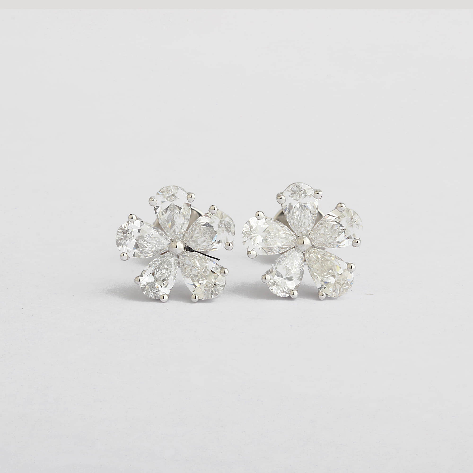 Affordable Luxury Jewelry Blossom Lab-Grown Diamond Studs Earrings (1.50 Ct. Tw.)