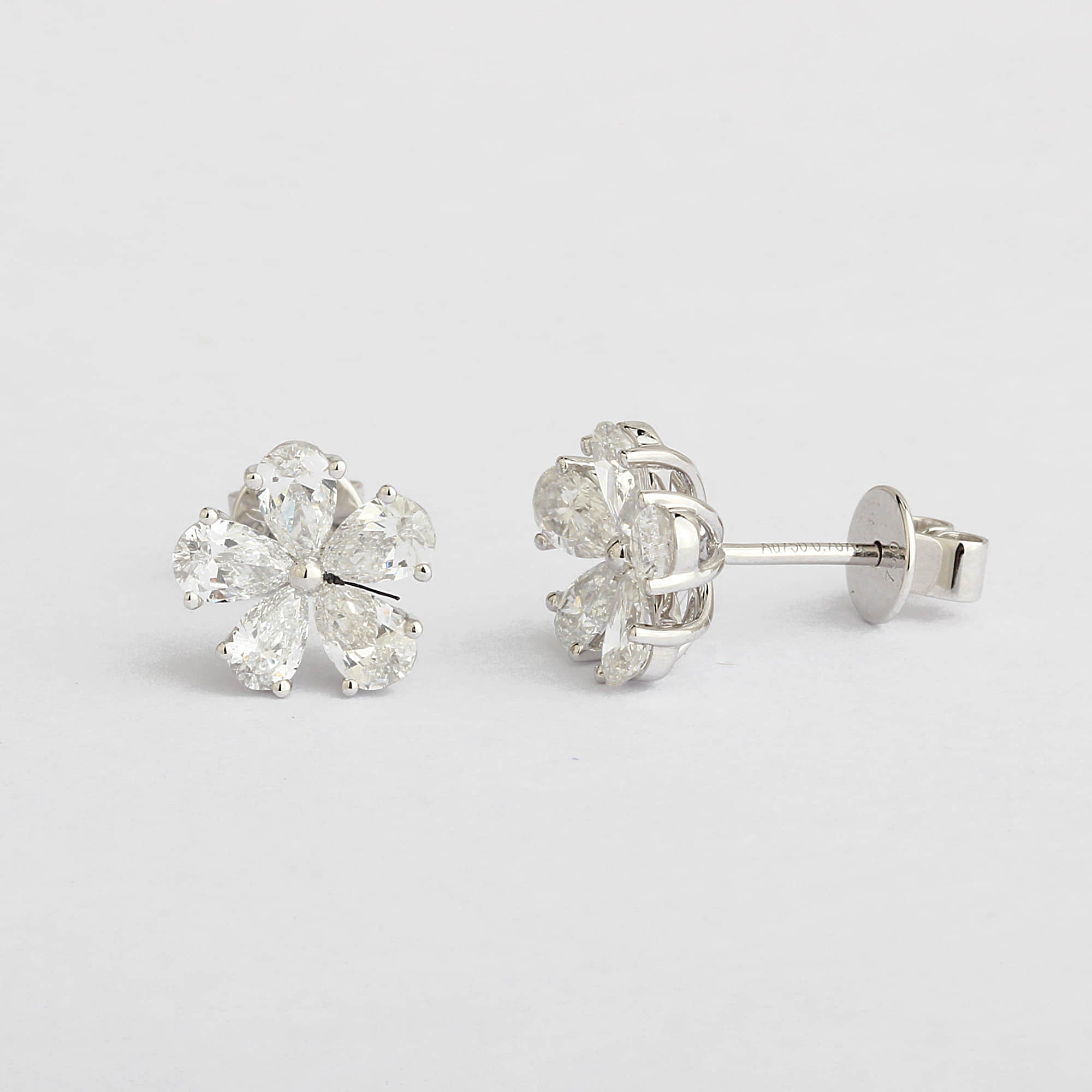 Affordable Luxury Jewelry Blossom Lab-Grown Diamond Studs Earrings (1.50 Ct. Tw.)