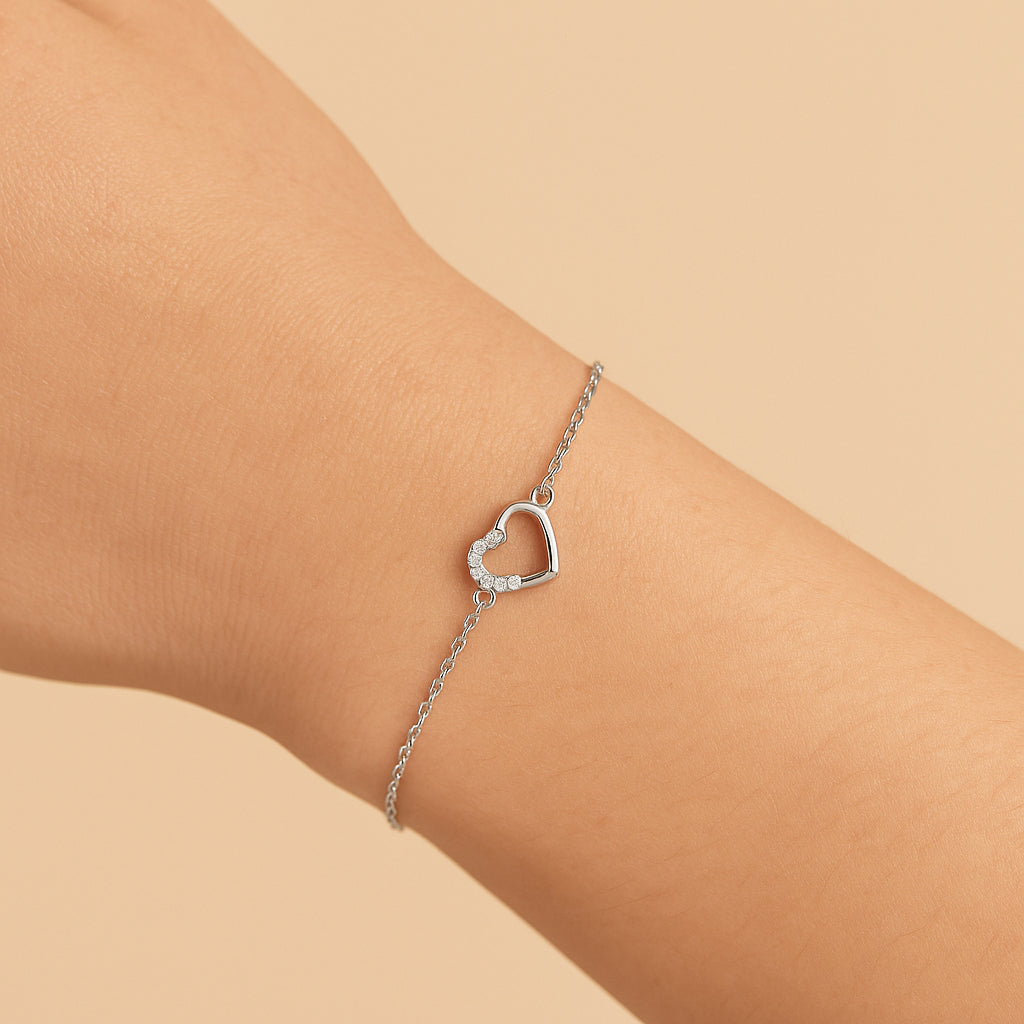 Minimal Heart Circle Silver Bracelet