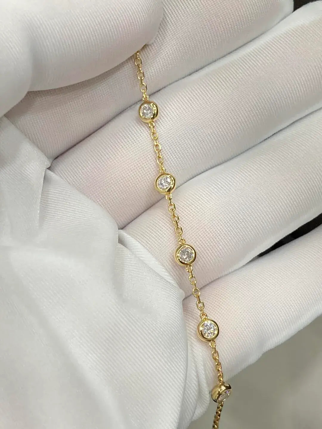 Affordable Luxury Jewelry 0.8Ct.Tw Bezel Lab Grown Diamond Bracelet
