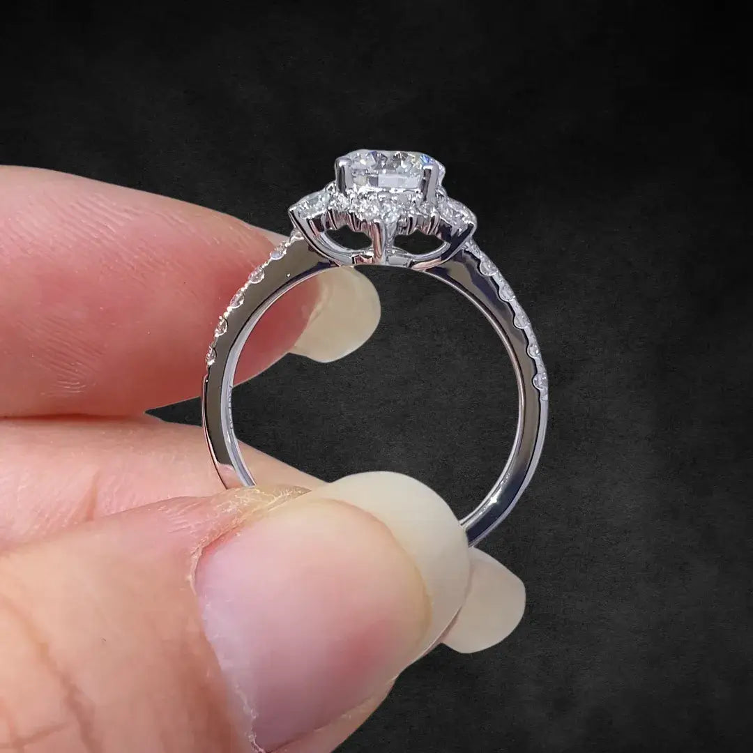 Affordable Luxury Jewelry 1 Carat Lab-Grown Diamond Snowflake Ring